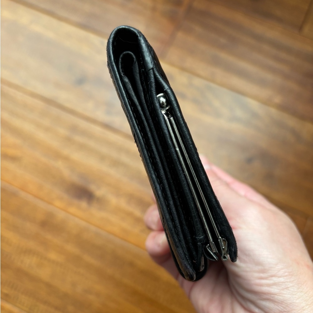 Vintage CHANEL Black Quilted Kisslock Leather Wallet - Picture 9 of 15